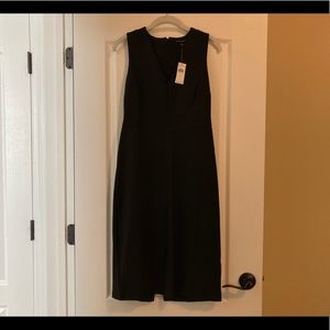 Banana Republic New with Tags Sleeveless Black Dress Size 6